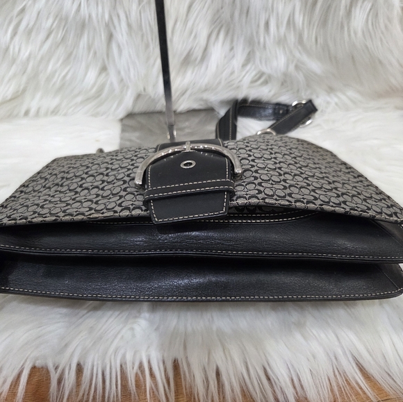 🖤🔹️Coach🔹️ Y2k VINTAGE Kelly SoHo Signature Shoulder Bag Buckle Flap Closure